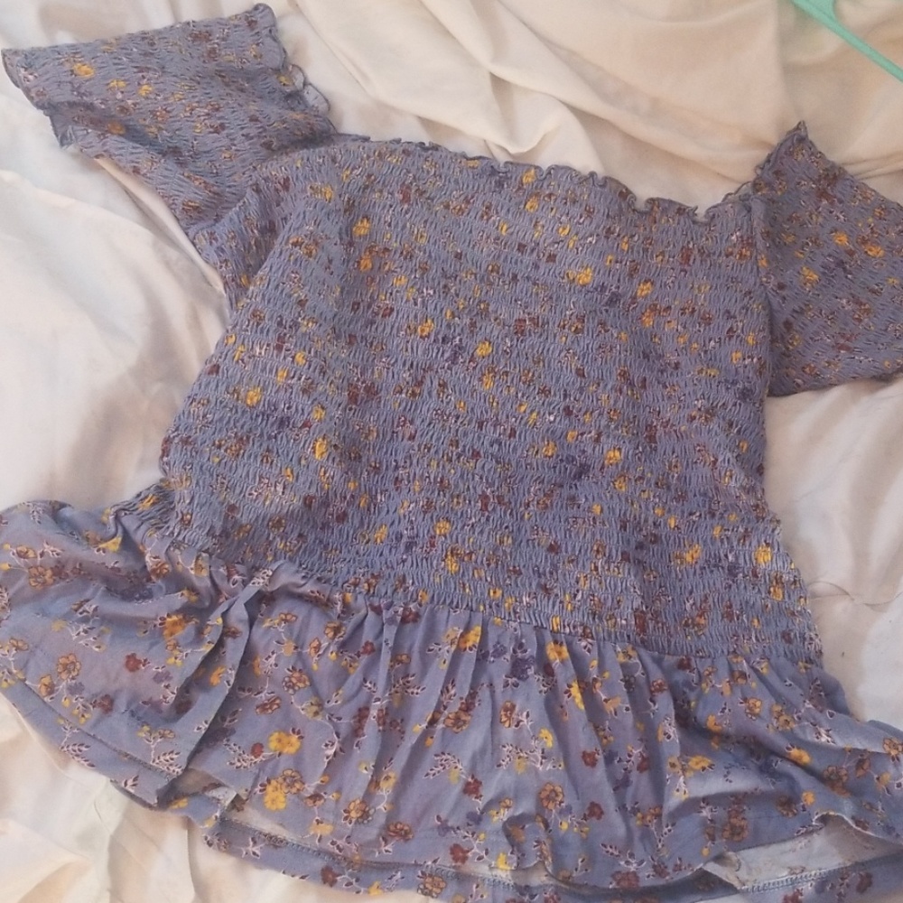 American eagle off the shoulder floral top